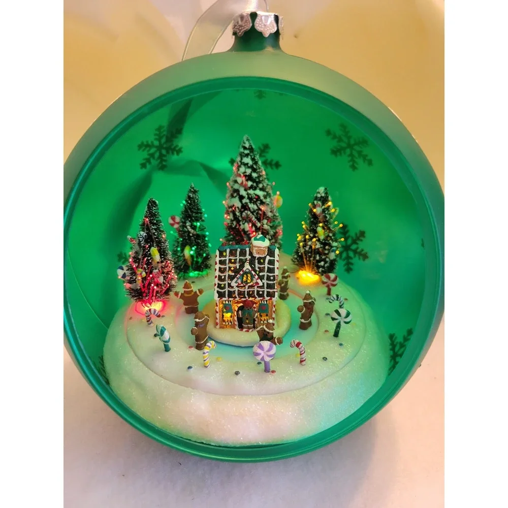 Vtg Mr Christmas Sparkling Scene Ornament Animated musical Gingerbread‎ Village